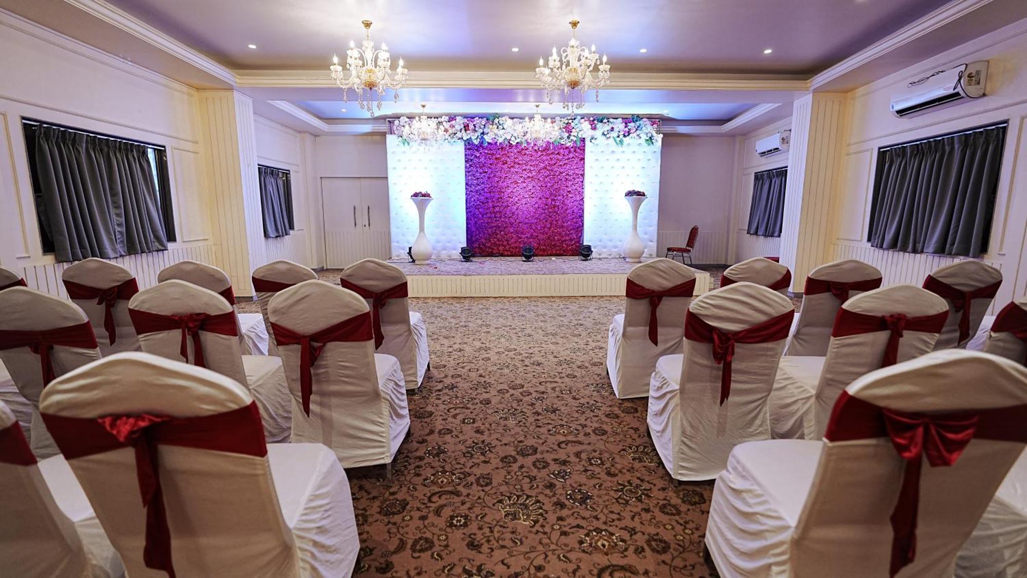 L P Regency, Pune Exterior foto
